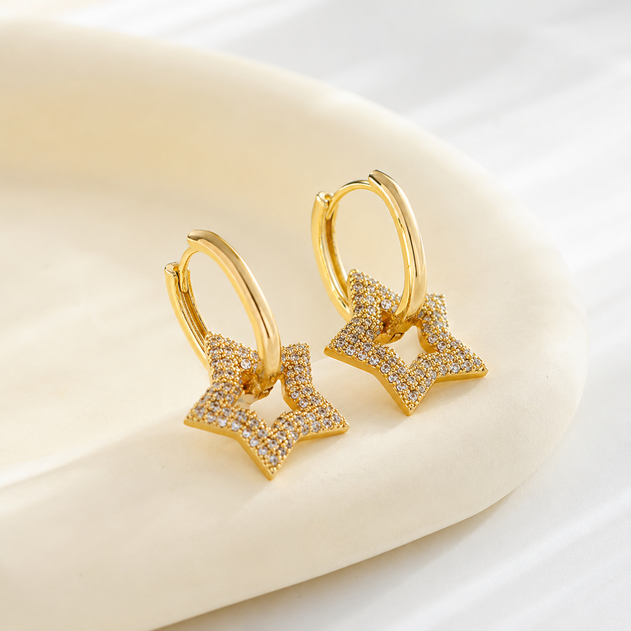 Starlight Five-Point Ear Clip