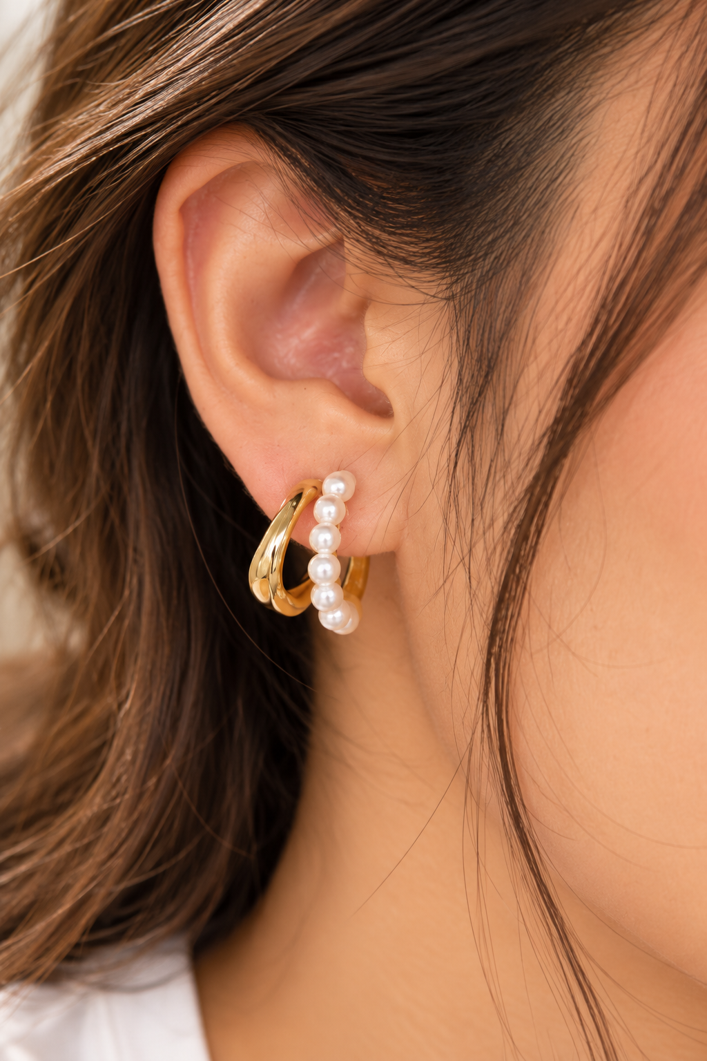 Pearl Curve U-Shape Studs