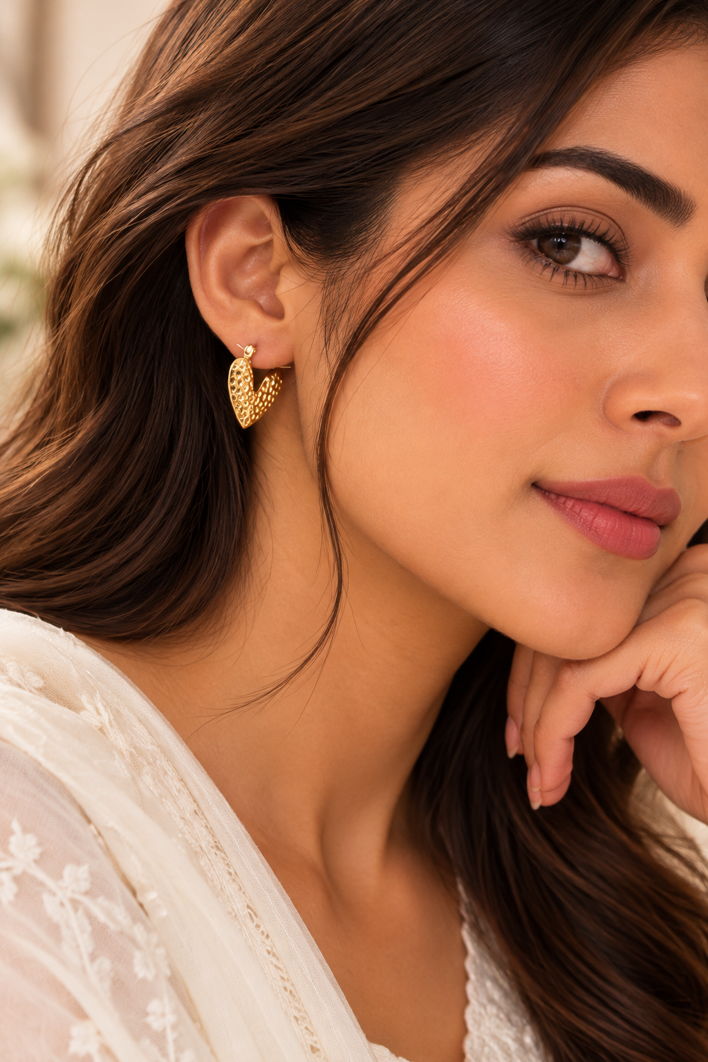 Elara Vintage Heart Earrings