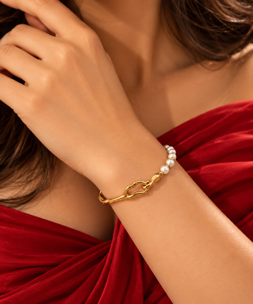 Pearl & Gold Harmony Bracelet